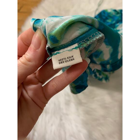 Tucker 100% silk watercolor green and blue cami size small - Picture 8 of 9